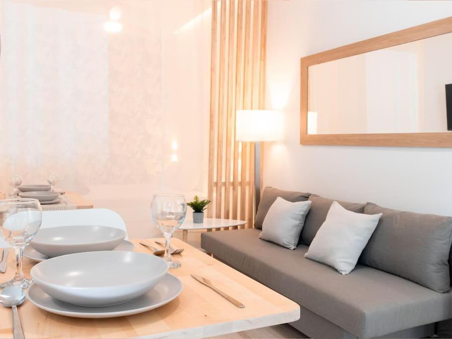 Acogedor Estudio En Triana Con Jacuzzi Y Wifi セビリア エクステリア 写真