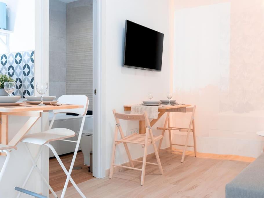 Acogedor Estudio En Triana Con Jacuzzi Y Wifi セビリア エクステリア 写真